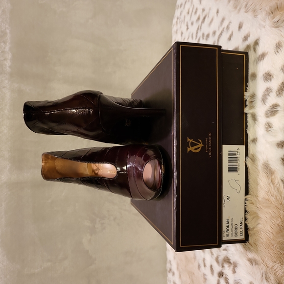 Vince Camuto Signature ~ Ronan ~ Bordo color ~ EEL Panel Size 8 - Picture 7 of 7